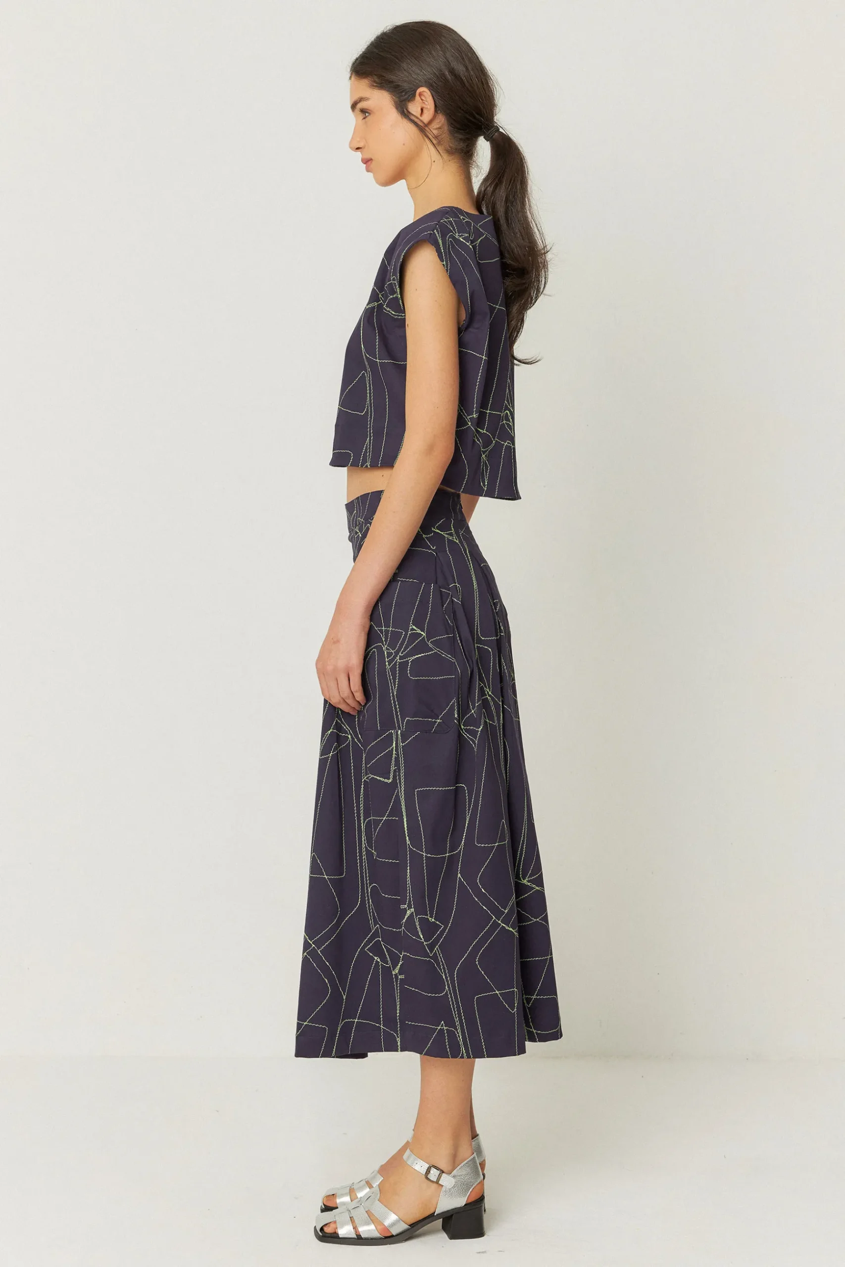 SKFK FALDA IRAMA-GOTS STITCHES Clearance