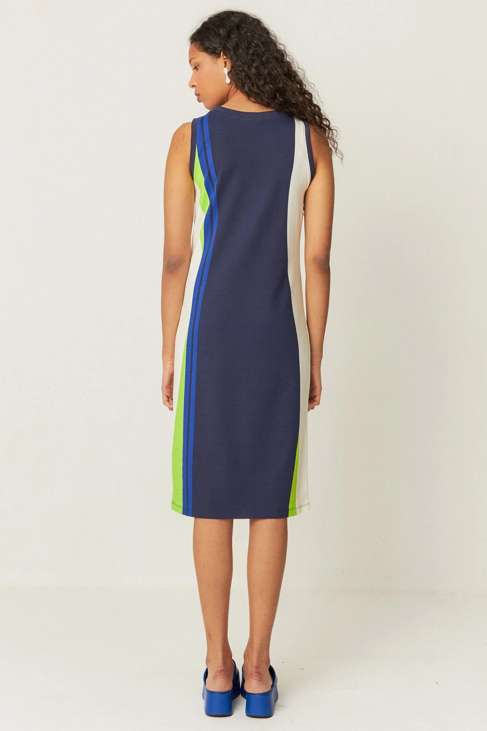 SKFK VESTIDO MAIKA-GOTS CURVES Best